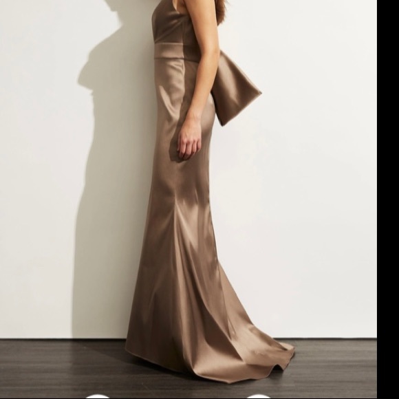 Sachin babi brass Penelope gown - Picture 4 of 9